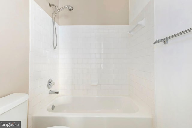 5830 Shady Oak Ln, Elkridge, MD 21075 - bathroom featuring toilet and washtub / shower combination