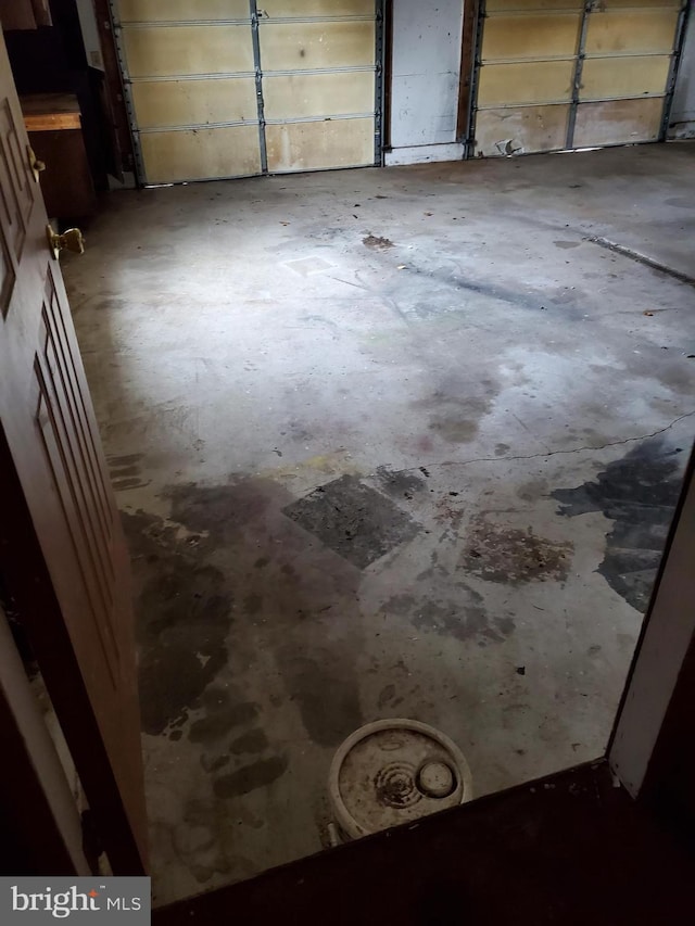 6335 Oxford Rd, Gardners, PA 17324 - view of garage