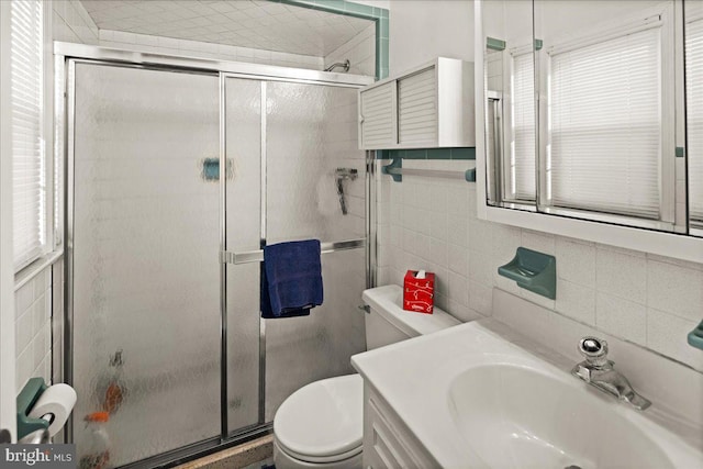 6 Mckonkey Way, Titusville, NJ 08560 - full bath featuring a stall shower, toilet, vanity, and tile walls