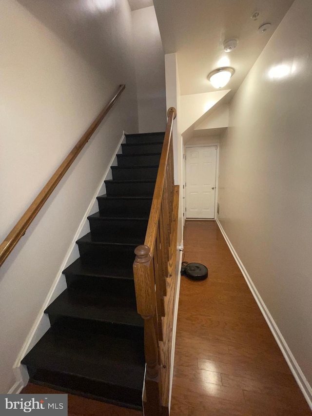 506 Victorianna Dr, Capitol Heights, MD 20743 - stairs featuring baseboards and wood finished floors