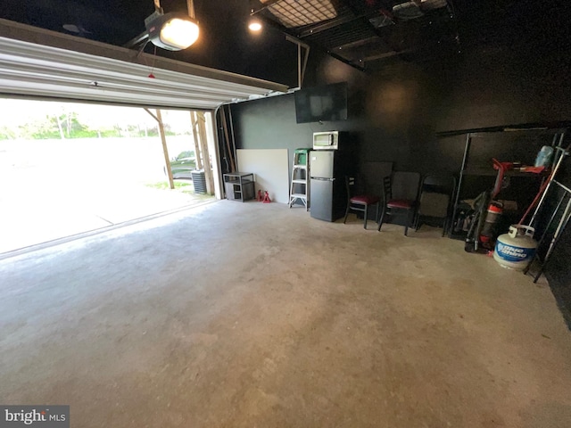 506 Victorianna Dr, Capitol Heights, MD 20743 - garage with freestanding refrigerator
