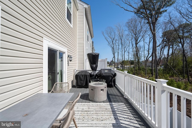 12455 Sea Oaks Ln Unit 4, Berlin, MD 21811 - deck featuring area for grilling and outdoor dining space