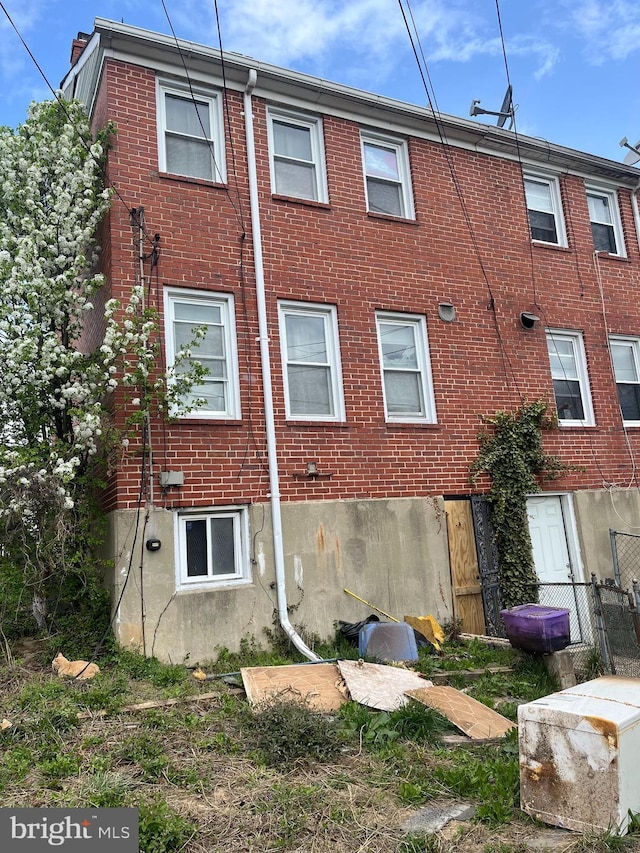 5533 Midwood Ave, Baltimore, MD 21212 - view of home's exterior with brick siding