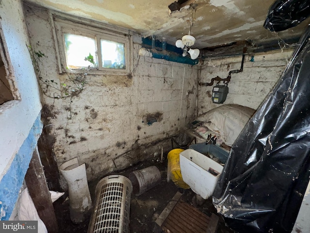 605 Walnut Ave, Baltimore, MD 21229 - interior space