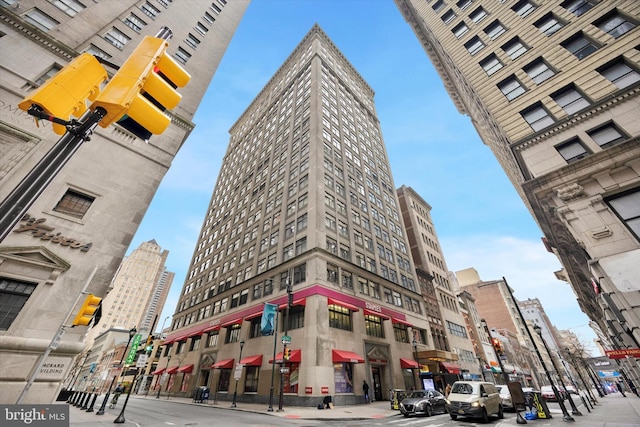 1500 Chestnut St Unit 15H, Philadelphia, PA 19102 - view of property featuring a view of city