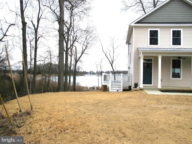 view of yard featuring a water view