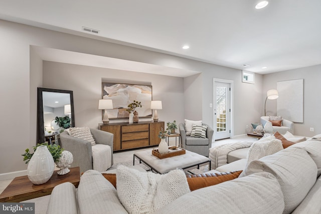4950 34th St N, Arlington, VA 22207 - living area featuring recessed lighting, baseboards, and visible vents