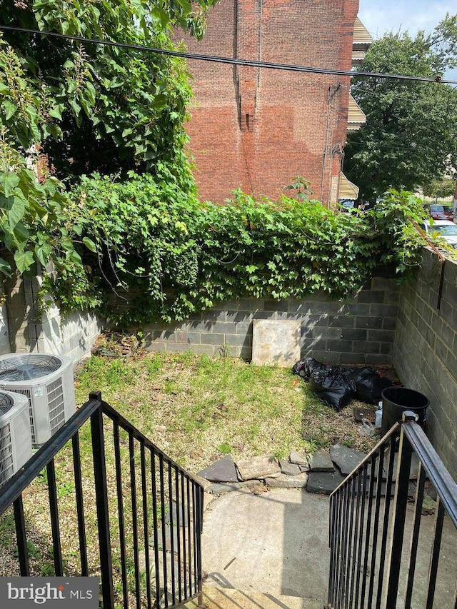 1921 W Diamond St, Philadelphia, PA 19121 - view of yard with cooling unit