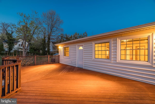 142 N French St, Alexandria, VA 22304 - view of wooden deck