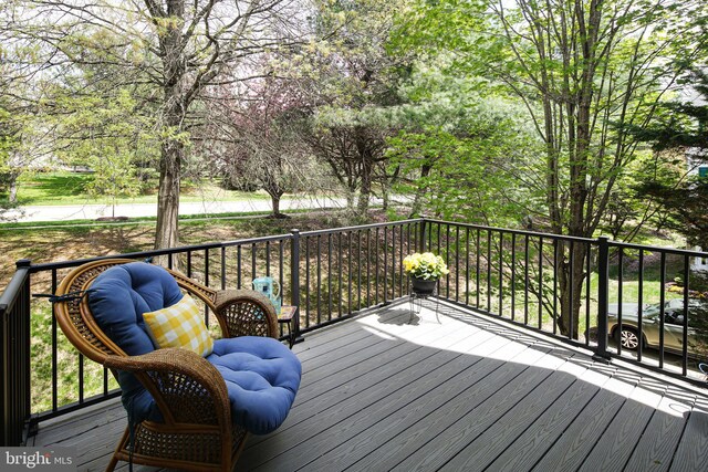 6129 White Marble Ct, Clarksville, MD 21029 - view of wooden deck