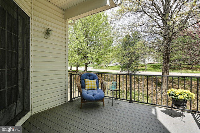 6129 White Marble Ct, Clarksville, MD 21029 - view of wooden deck