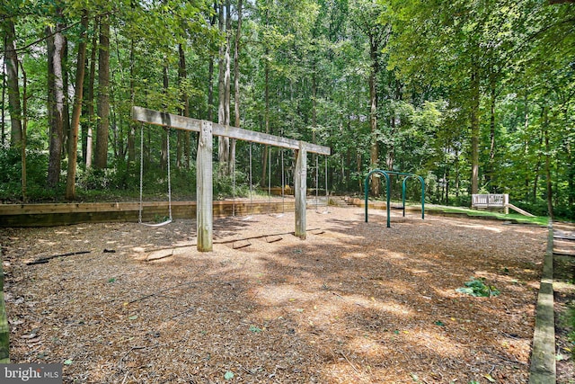 6129 White Marble Ct, Clarksville, MD 21029 - view of yard featuring a view of trees and playground community