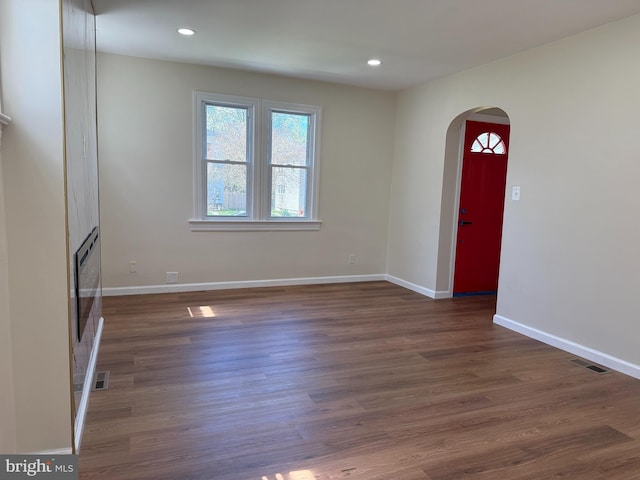 5315 Kenilworth Ave, Baltimore, MD 21212 - entryway featuring recessed lighting, arched walkways, and baseboards