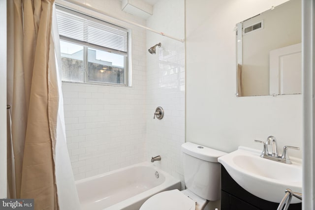 1256 S 27th St, Philadelphia, PA 19146 - full bath featuring toilet, vanity, visible vents, and shower / tub combo with curtain