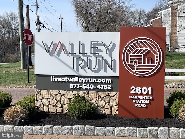27210 Valley Run Dr Unit 210, Wilmington, DE 19810 - view of community sign