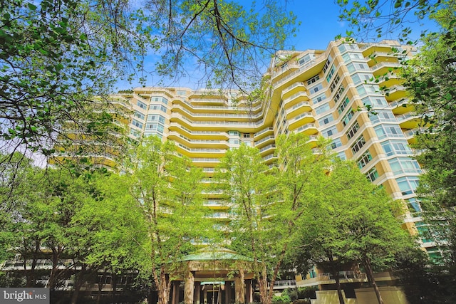 5600 Wisconsin Ave Unit 1-302, Chevy Chase, MD 20815 - view of property