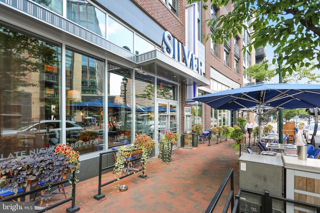 5600 Wisconsin Ave Unit 1-302, Chevy Chase, MD 20815 - view of patio