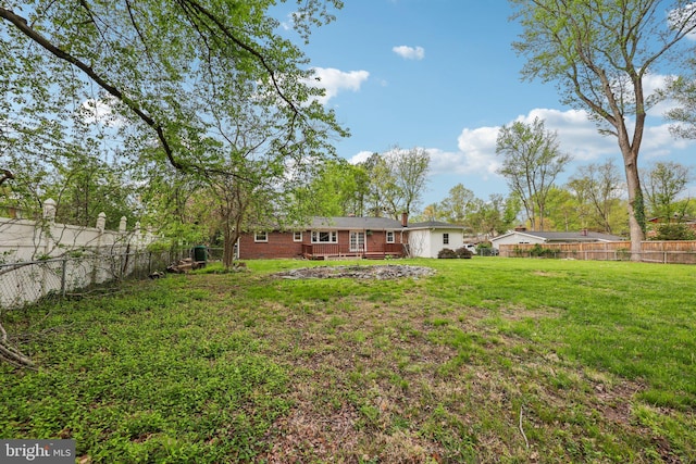 9532 Sherwood Dr, Upper Marlboro, MD 20772 - view of yard featuring fence