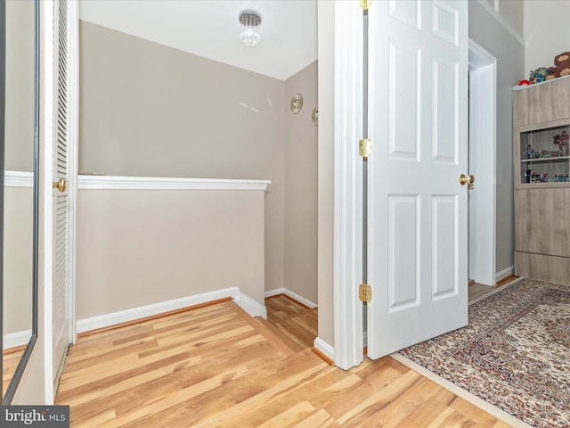353 Fallsgrove Dr Unit 51, Rockville, MD 20850 - hall with baseboards and wood finished floors