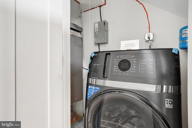 laundry room with washer / clothes dryer and laundry area