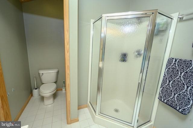 1419 Sandy Shores Rd, Mc Henry, MD 21541 - bathroom featuring baseboards, tile patterned floors, and a stall shower