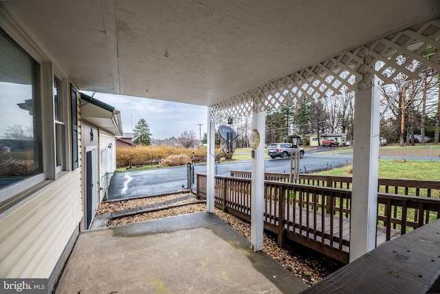 view of patio / terrace with covered porch