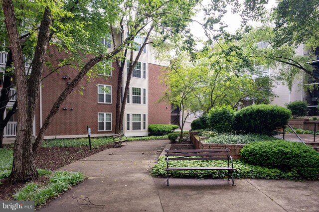 1524 Lincoln Way Unit 409, Mclean, VA 22102 - view of property's community