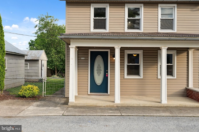 306 W Chapline St, Sharpsburg, MD 21782 - doorway to property with a porch