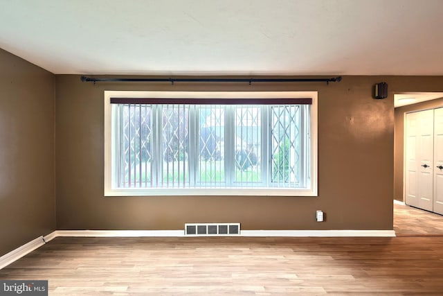 14 Longview Rd, Seven Valleys, PA 17360 - spare room featuring baseboards, visible vents, and wood finished floors