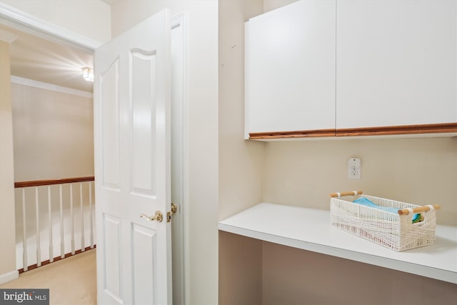 7906 Plum Creek Dr, Gaithersburg, MD 20879 - detailed view of carpet floors and crown molding