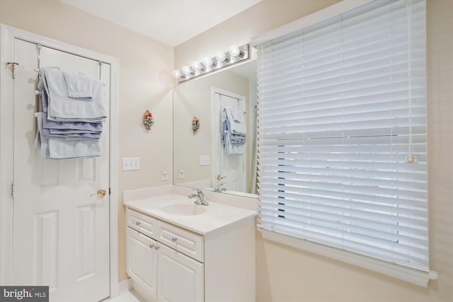 7906 Plum Creek Dr, Gaithersburg, MD 20879 - bathroom featuring vanity
