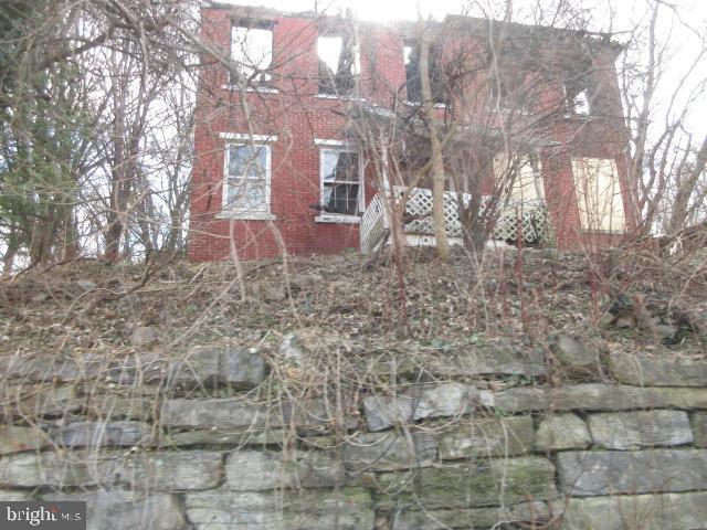 210 River Rd, Dalmatia, PA 17017 - view of side of property
