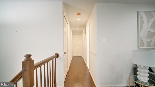 1601 Jubilation Ct, Herndon, VA 20170 - hall with an upstairs landing, dark wood-style floors, recessed lighting, and baseboards