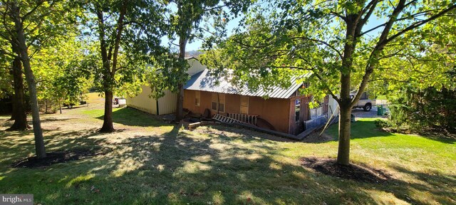 517 Monocacy Hl, Birdsboro, PA 19508 - view of yard featuring covered porch