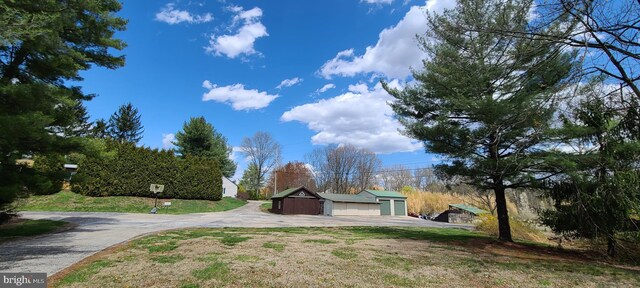 517 Monocacy Hl, Birdsboro, PA 19508 - exterior space with an outdoor structure