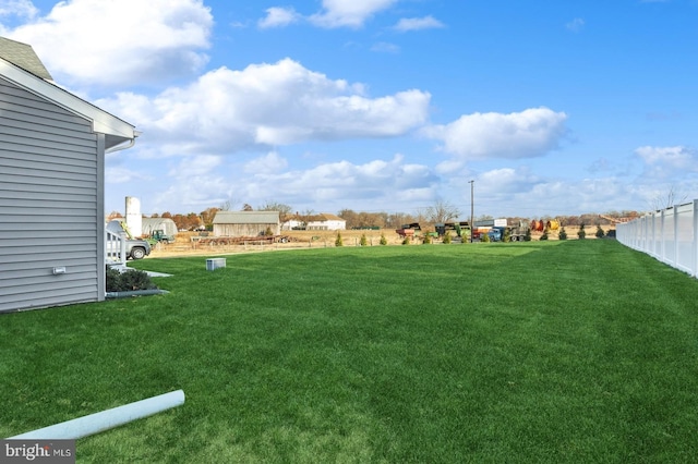 view of yard featuring fence