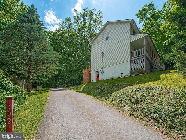 302 Parkside Rd, Linden, VA 22642 - view of property exterior with stairs and a yard