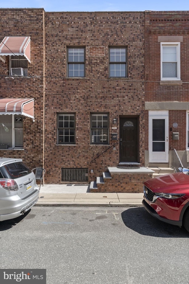 2225 S Hicks St, Philadelphia, PA 19145 - multi unit property featuring brick siding