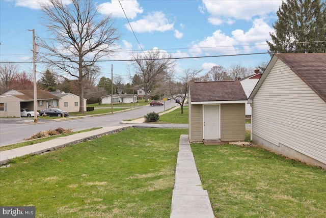 1402 Elm St, Lebanon, PA 17042 - view of grassy yard featuring a residential view