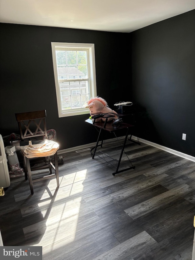 354 Kemper Dr, Newark, DE 19702 - misc room with wood finished floors and baseboards
