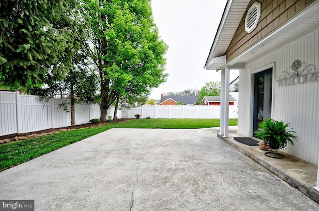 view of patio featuring a fenced backyard
