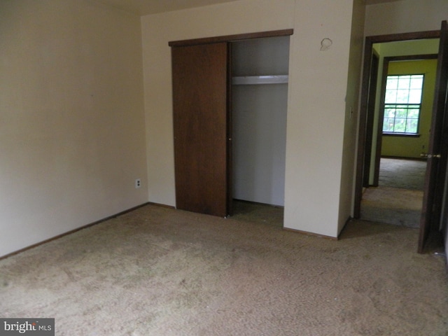 134 Country Ln, Sicklerville, NJ 08081 - unfurnished bedroom featuring carpet and a closet