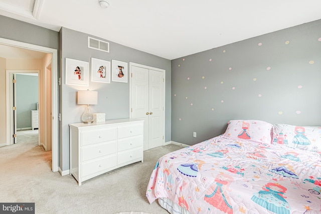 24 W Shakespeare Dr, Middletown, DE 19709 - bedroom with light carpet, baseboards, and a closet