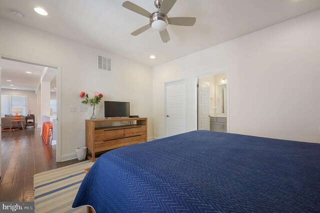 bedroom with baseboards, visible vents, recessed lighting, and hardwood / wood-style flooring