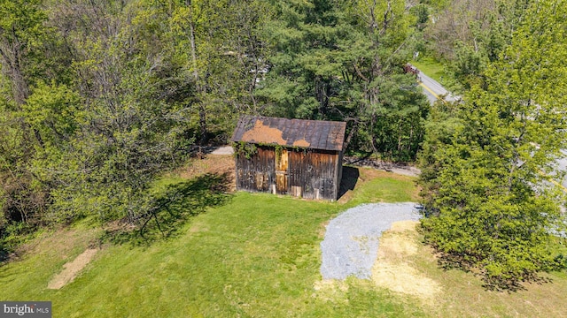 1095 Senseny Rd, Berryville, VA 22611 - view of yard featuring an outbuilding