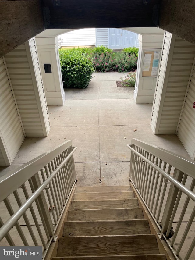 42480 Rockrose Sq Unit 202, Brambleton, VA 20148 - view of stairs