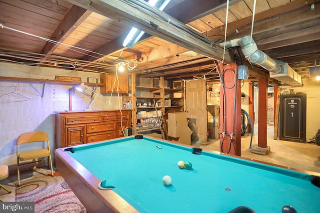 recreation room with billiards