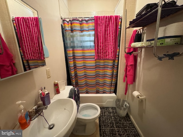 5259 N 5th St, Philadelphia, PA 19120 - full bathroom with toilet, a sink, and shower / tub combo with curtain