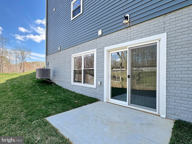 9871 La Plata Pkwy, La Plata, MD 20646 - view of patio featuring cooling unit