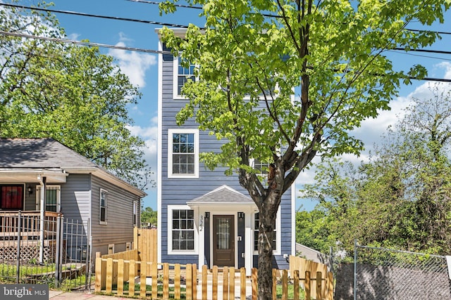 322 56th St NE, Washington, DC 20019 - view of front of property featuring a fenced front yard